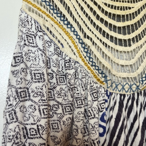 Anthropologie One September L swingy sleeveless with tassels - Picture 4 of 10